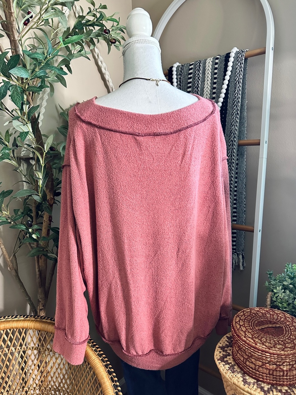 Urban Outfitters Cody V-Neck Oversized Dusty Mauve Pink Sweatshirt S - Picture 5 of 9